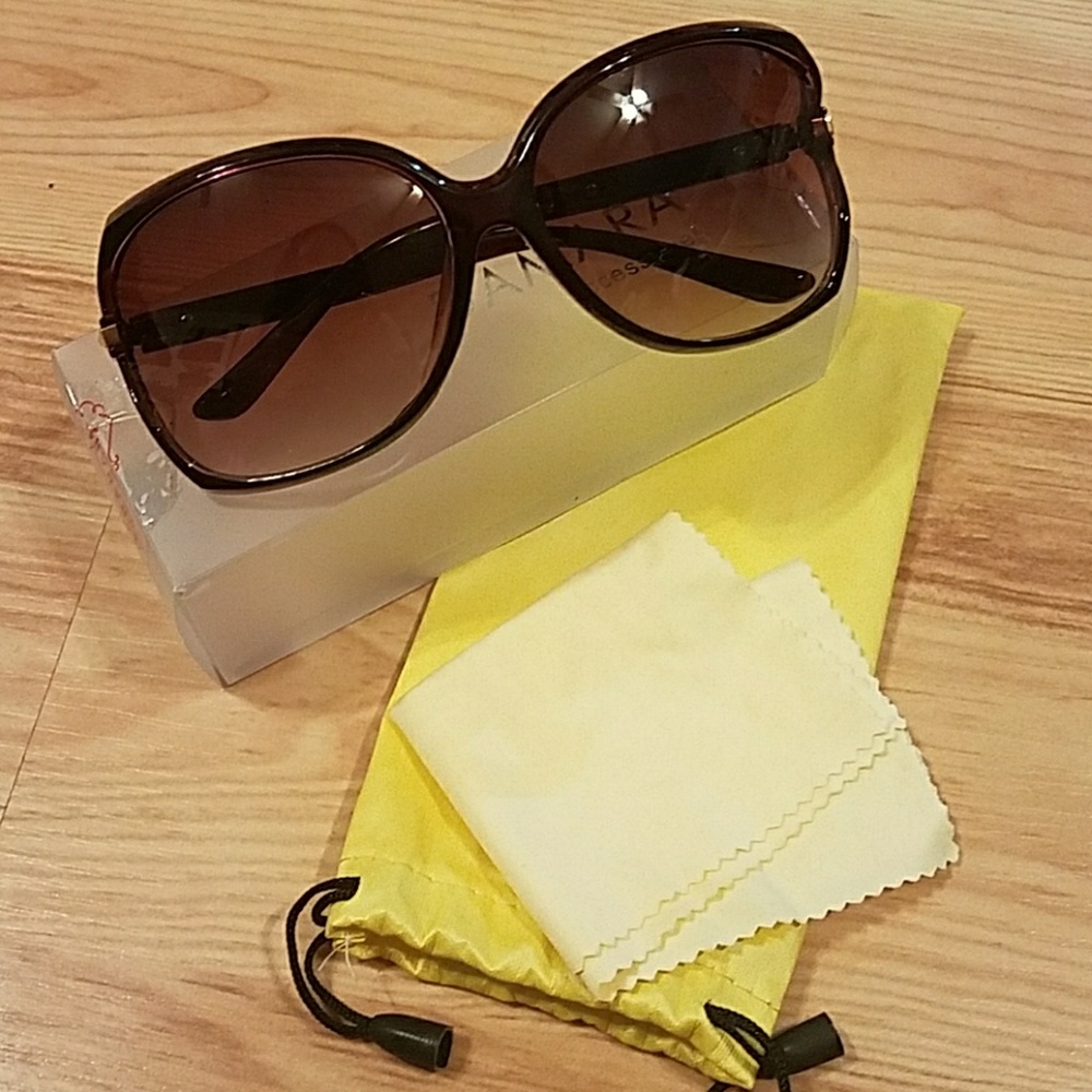 NEW! Designer Sunglasses